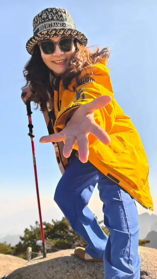 爬黃山，這些裝備和姿勢，明豔出片又實用！