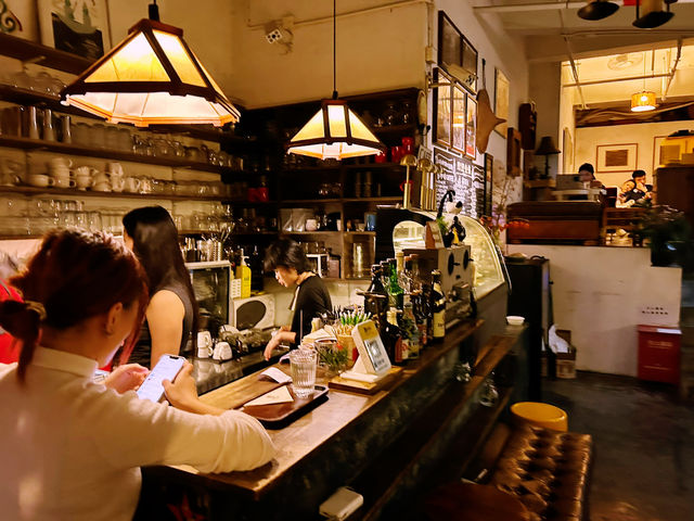 一間裝潢有靈魂的咖啡廳,在華僑城 一間裝潢有靈魂的咖啡廳,在華僑城