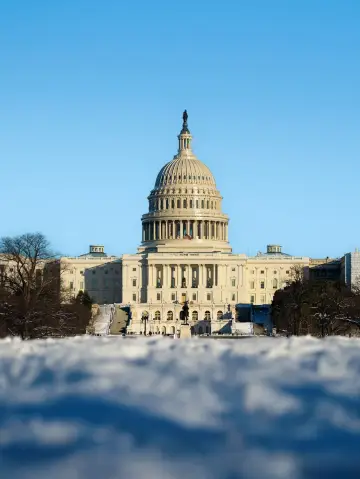 Customize a private car to unlock the famous cities of the U.S. East Coast! DIY your route and enjoy freely