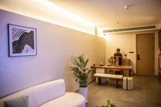 Queshan Treasure Homestay｜A Peach Heart Island Hidden Among Mountains and Waters, Perfect for Photos