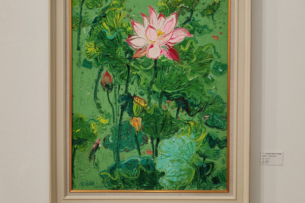 薔薇を嗅ぐ——周海醄油絵作品展 | Trip.com 北京