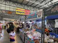 เดินตลาดนัดบุญอนันต์ ตลาดเย็นสงประภา ดอนเมือง