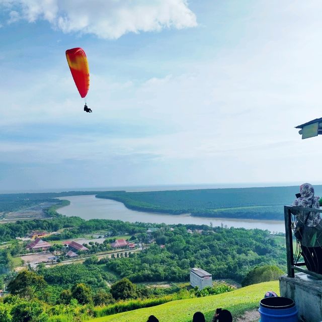 Paragliding at Jugra Hill Lighthouse Tower