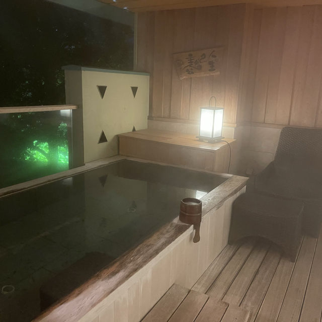 自己房浸住温泉睇富士山 - 鐘山苑酒店