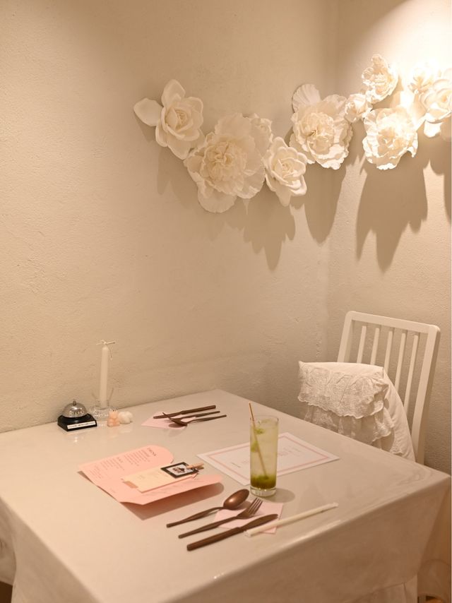 【東京】可愛らしいカフェのクロッフルが絶品！