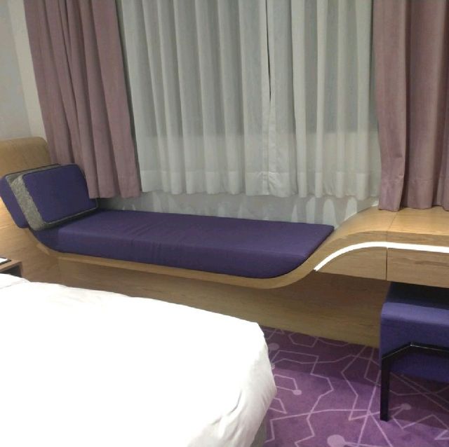 紫色控必住酒店