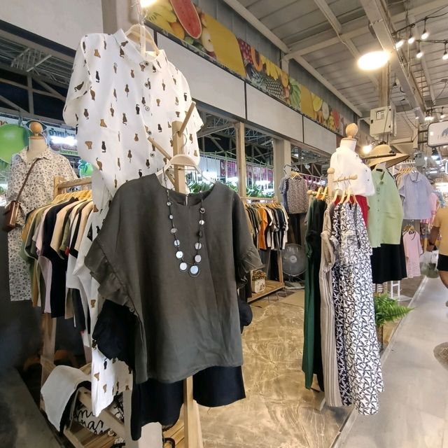 zome เสื้อผ้า Thonburi Market​ Place​