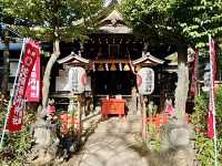 【東京都/花園稲荷神社】上野の紅葉と稲荷神社