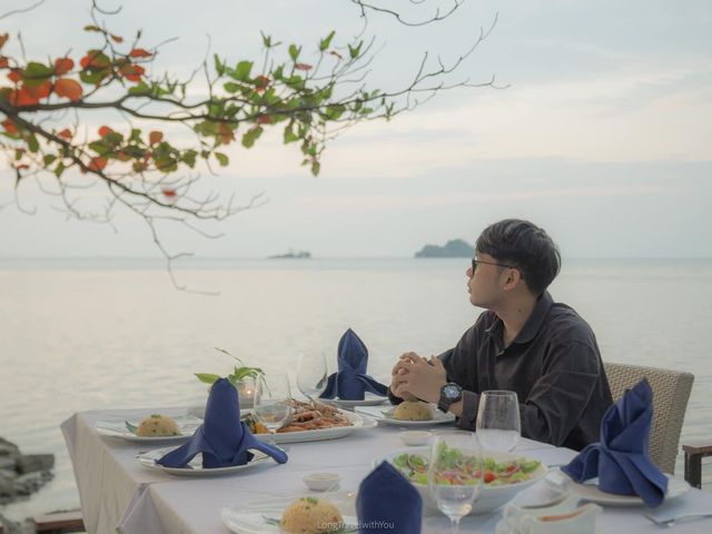 ทะเลสวย หาดใสในวันหยุดกับเอวาเกาะช้าง