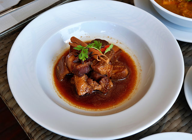 KINNAREE RESTAURANT 