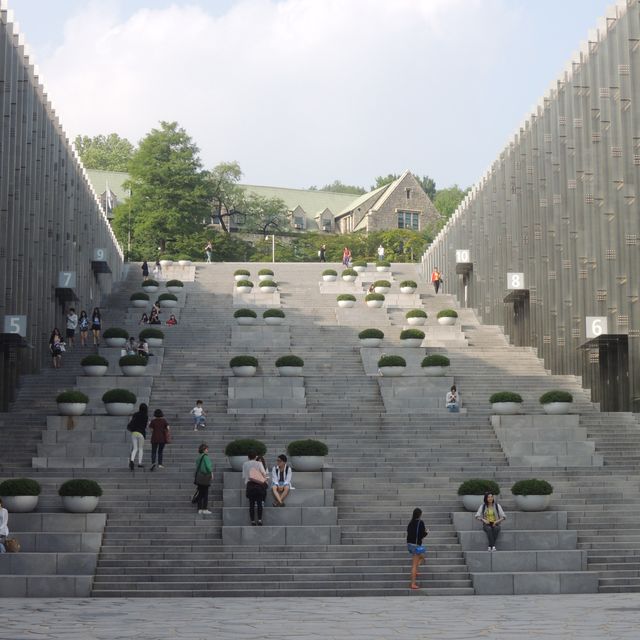 真係學校？！首爾必去超現代建築打卡學校