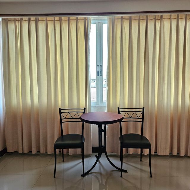 โรงแรมสองพันบุรี