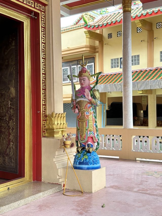 วัดเขตร์นาบุญญาราม ไหว้พระขอพรที่จันทบุรี