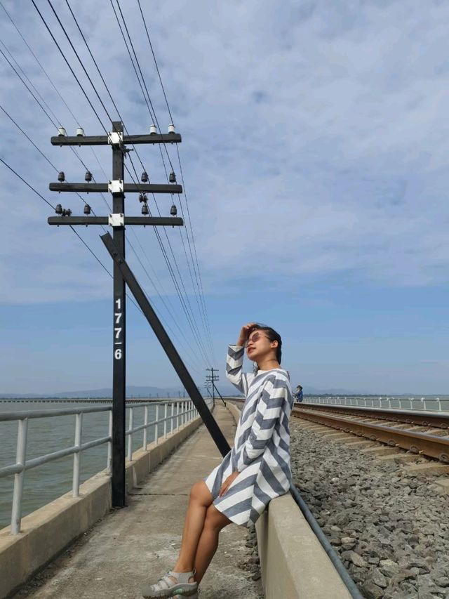 🚂ทางรถไฟลอยน้ำ โคกสลุง