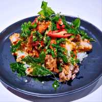 ตำนานความอร่อยคู่กรุงเทพ มายาวนานกว่า 27 ปี

ขนมจีนบางกอก