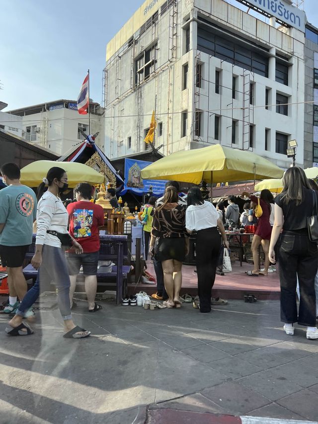  เทวาลัยพระพิฆเนศ สี่แยกห้วยขวาง