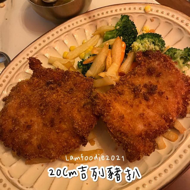 旺角排長龍巨型鋸扒