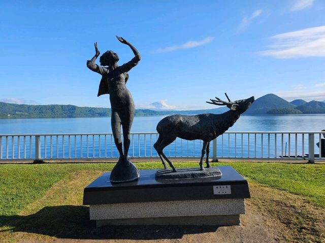Get your fresh air, greens, mountains and lake here!