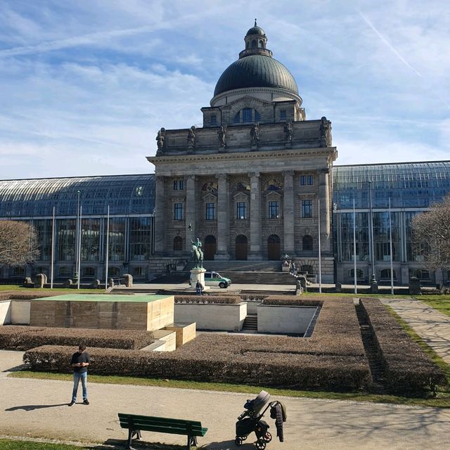 Beautiful Hofgarten Munich