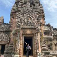 อุทยาน ปราสาทหินพนมรุ้ง 🏰