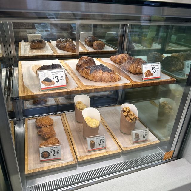 Singapore’s First 7/11 Café