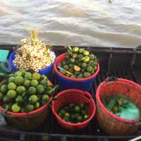 Floating market in Vietnam 🇻🇳 