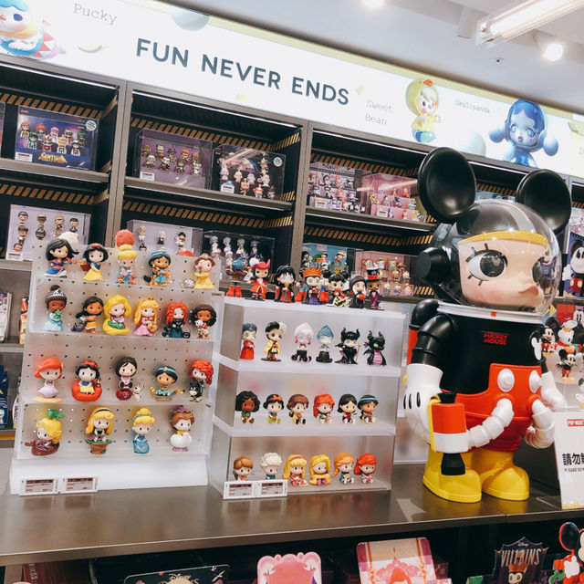 台北｜🎄🫧🤖POP MART ROBOSHOP 泡泡瑪特機器人商店(新光三越南西店三館店F1)