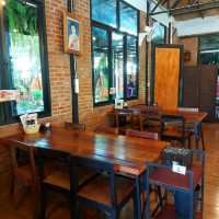 ตำกระเทย ร้านส้มตำสุดแซ่บในเมืองบุรีรัมย์
