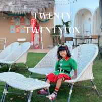 #twentytwentyfox #cafebangsaray  #คาเฟ่สัตหีบ