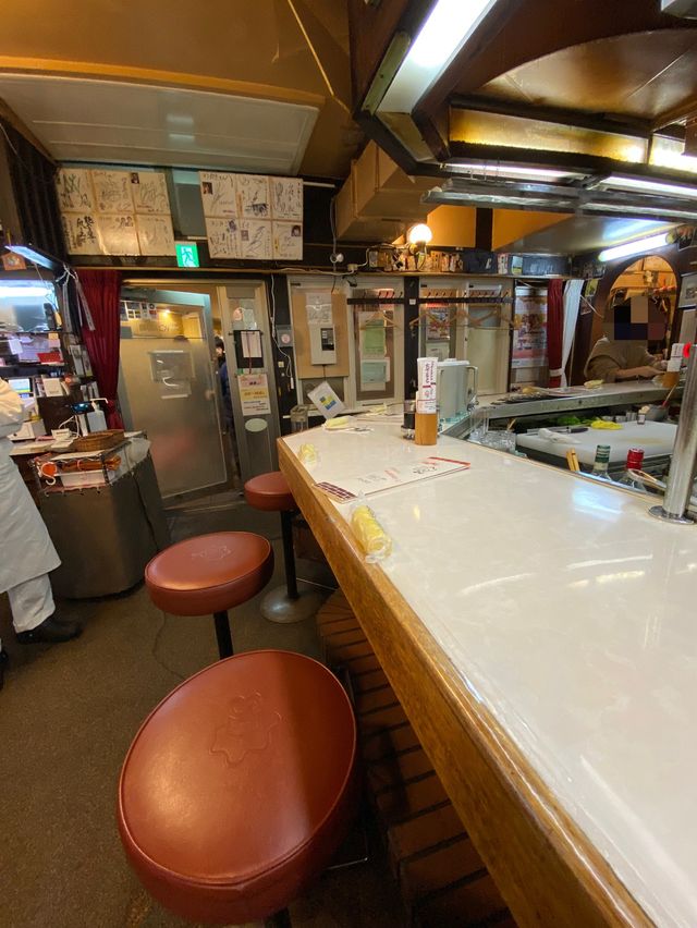 うますぎて申訳けないス！洋食ヨシカミ浅草店