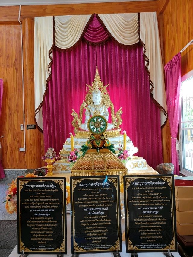 ไหว้พระขอพรที่วัดเลขธรรมกิตติ์