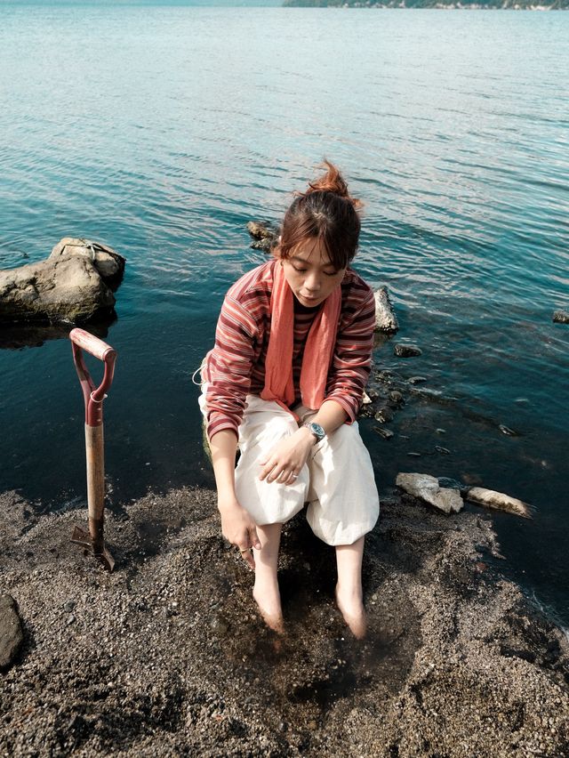 砂を掘ると温泉が出る　砂湯キャンプ場