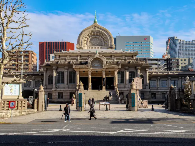 【東京都】 仏教伝来のルーツを感じる寺院『築地本願寺』