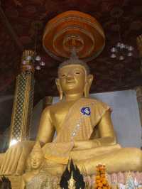 ไหว้พระริมฝั่งโขง