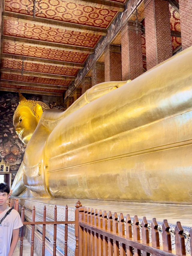 🌟 Discover the Serenity of Wat Pho 🌟