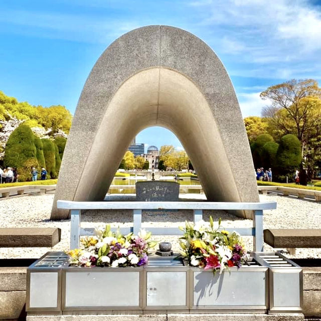 🌸 Hiroshima Peace Memorial Park: A Symbol of Hope and Remembrance 🌸