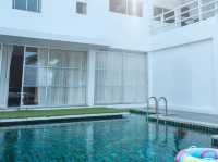 Sea Pearl Beachfront pool villa ชลบุรี