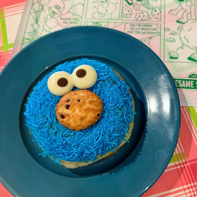 可愛すぎる！セサミストリートのドーナツ🍩