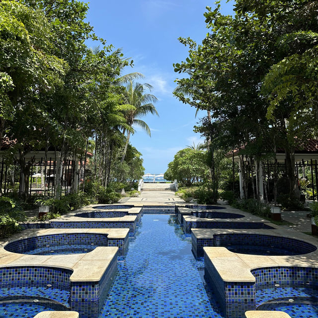 Wonderful pool villa experience at Sanya