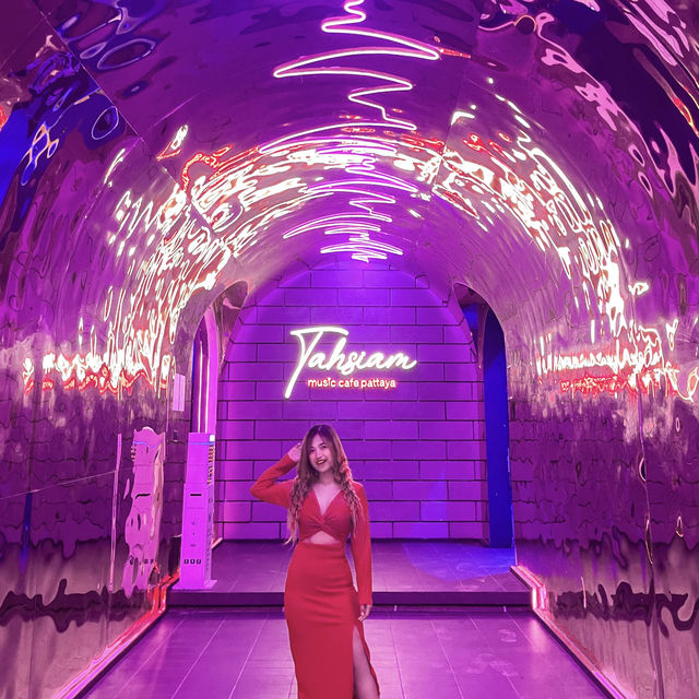 Tah Siam Music Cafe Pattaya