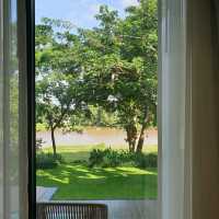 Riva Vista Riverfront ที่พักผ่อนฟีลดีที่จริงใจ