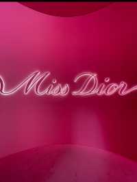 無料なの⁉️話題のMISS DIOR展覧会💗ある女性の物語