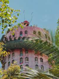【タイ🇹🇭】インパクトありすぎ！龍が巻き付いている建物！