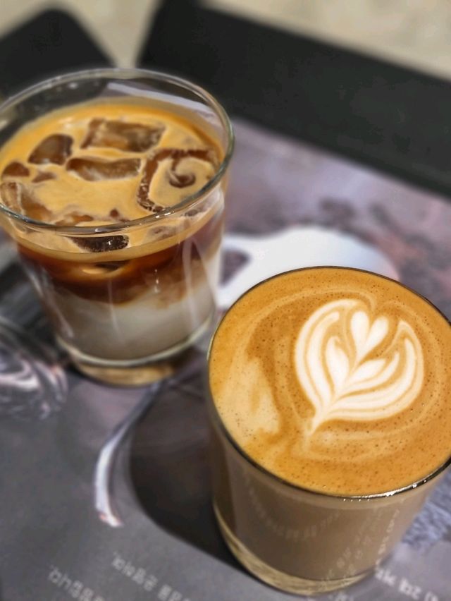 롯데월드몰 플랫화이트☕️ 맛집 쾌적한 카페 데이트