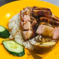 ศูนย์รวมอาหาร น่าทานที่ Lau Pa Sat 