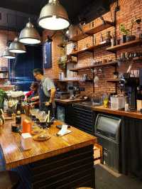 BEST mocha in Male downtown - Meraki ☕️