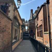 City day tours at Chester city walls