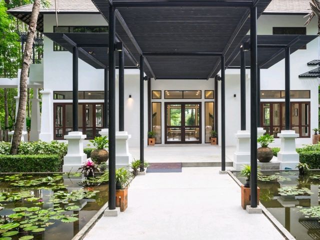 Dasada The Flower Es'Senses Resort