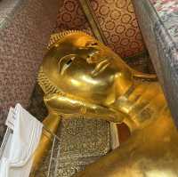 【泰國曼谷】臥佛寺：壯觀巨像，靜心冥想，必訪景點！