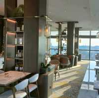 Momentous Hotel Alexandra 